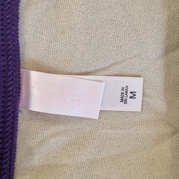 Victoria's Secret purple triangle bikini with ring accents size M - Picture 4 of 5